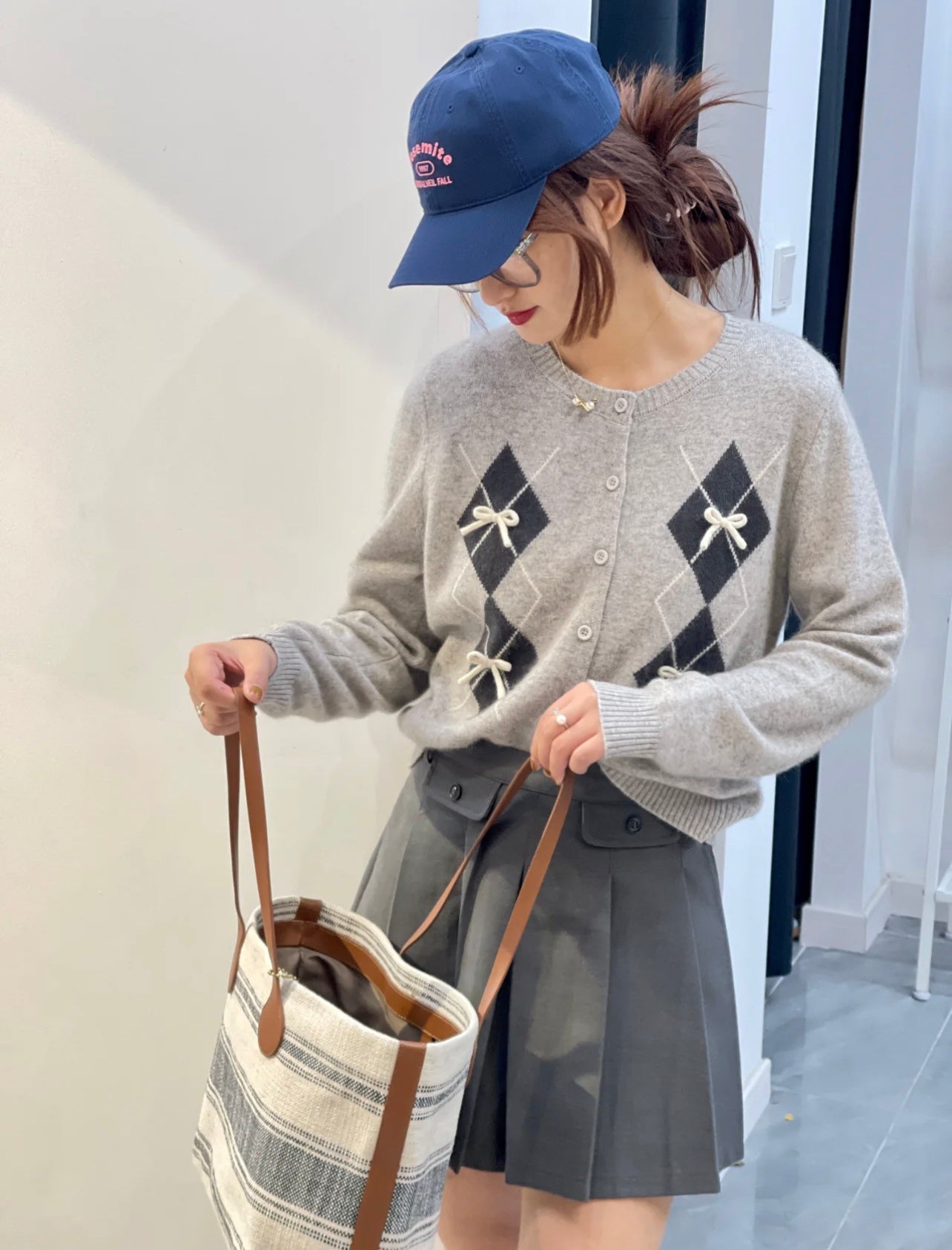 M 25fw diamond round neck knitted cardigan