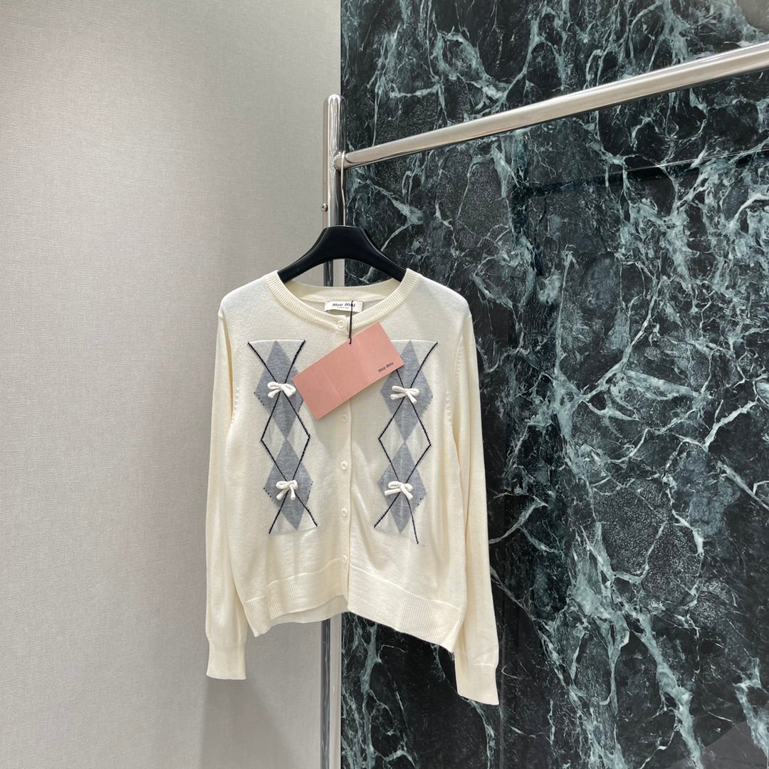 M 25fw diamond round neck knitted cardigan