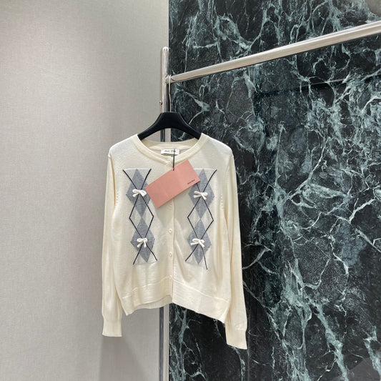 M 25fw diamond round neck knitted cardigan