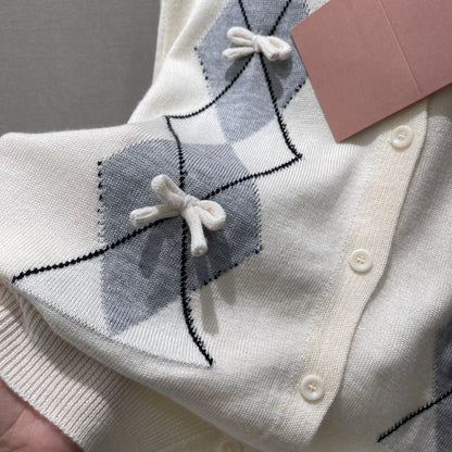 M 25fw diamond round neck knitted cardigan