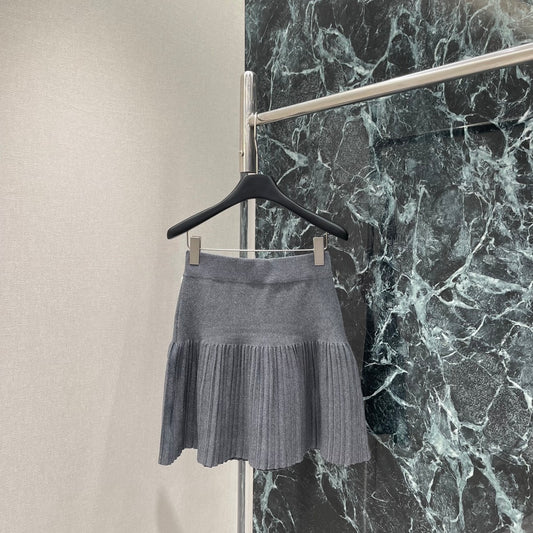 M 25fw embroidered flower pleated skirt