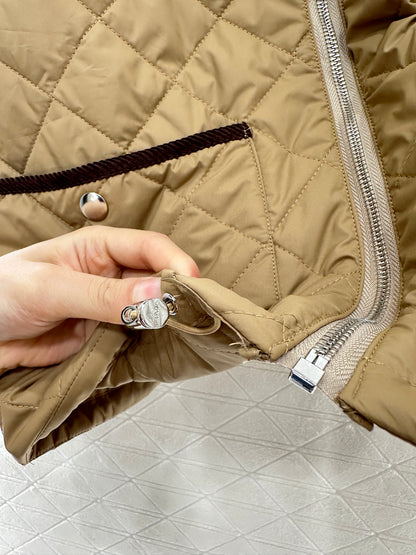 P 25 Diamond-patterned crew-neck down jacket.