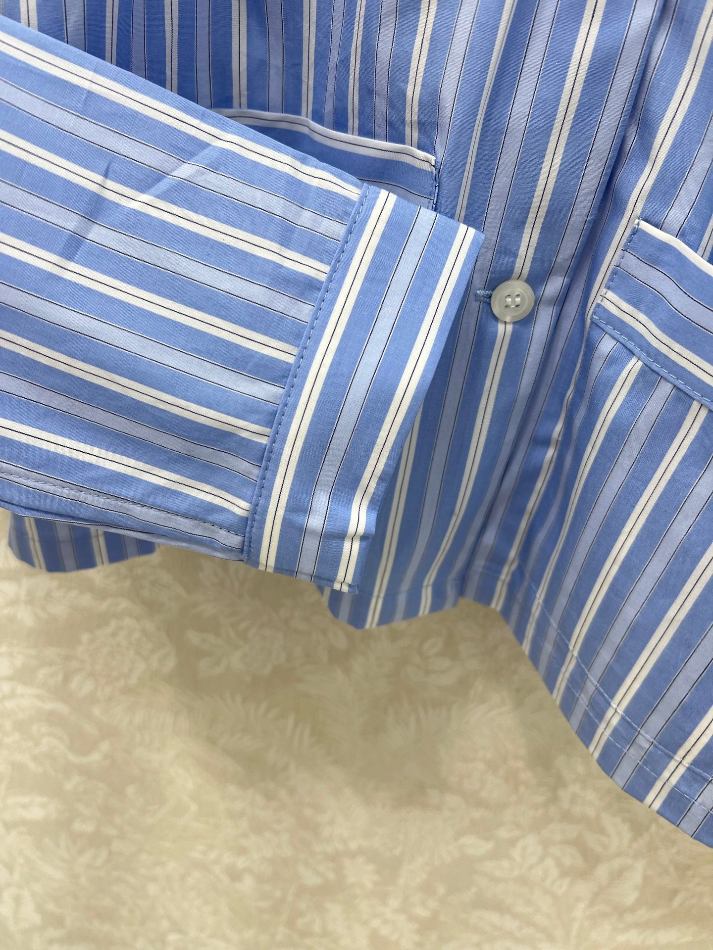 M 25 New Lapel Blue Striped Shirt
