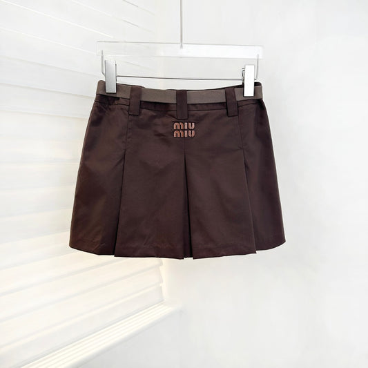 M 25 Brown skirt
