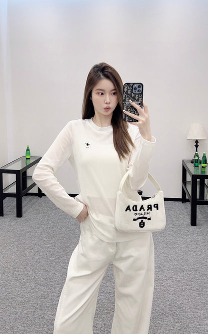 D 25 LOGO embroidered bottoming shirt