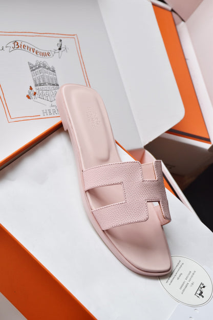 He 25 Cowhide flat sandals
