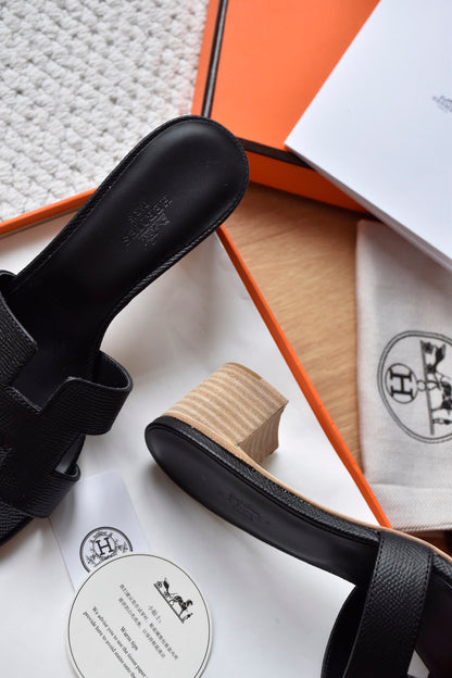 He 25 High-heeled leather sandals (4.5cm)