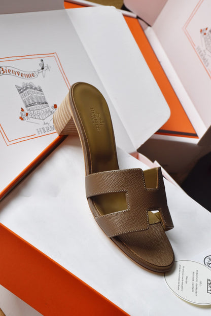 He 25 High-heeled leather sandals (4.5cm)