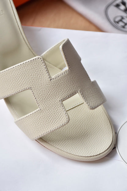 He 25 High-heeled leather sandals (4.5cm)