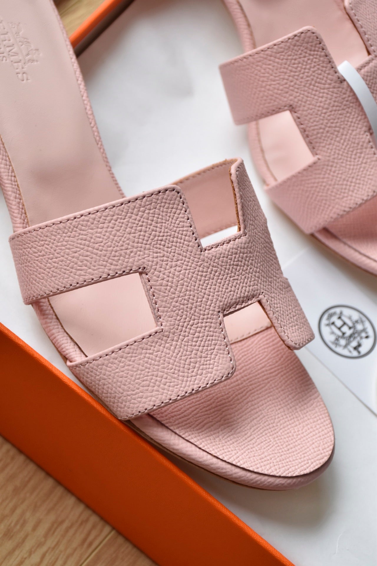 He 25 High-heeled leather sandals (4.5cm)