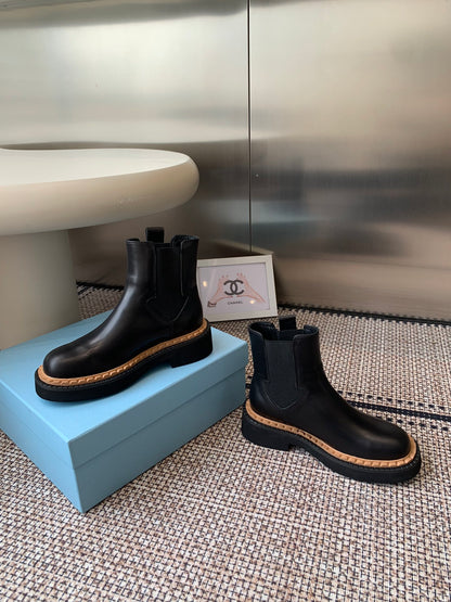 Pra 25fw Classic matte black triangle ankle boots