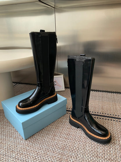Pra 25fw Classic matte black triangle boots
