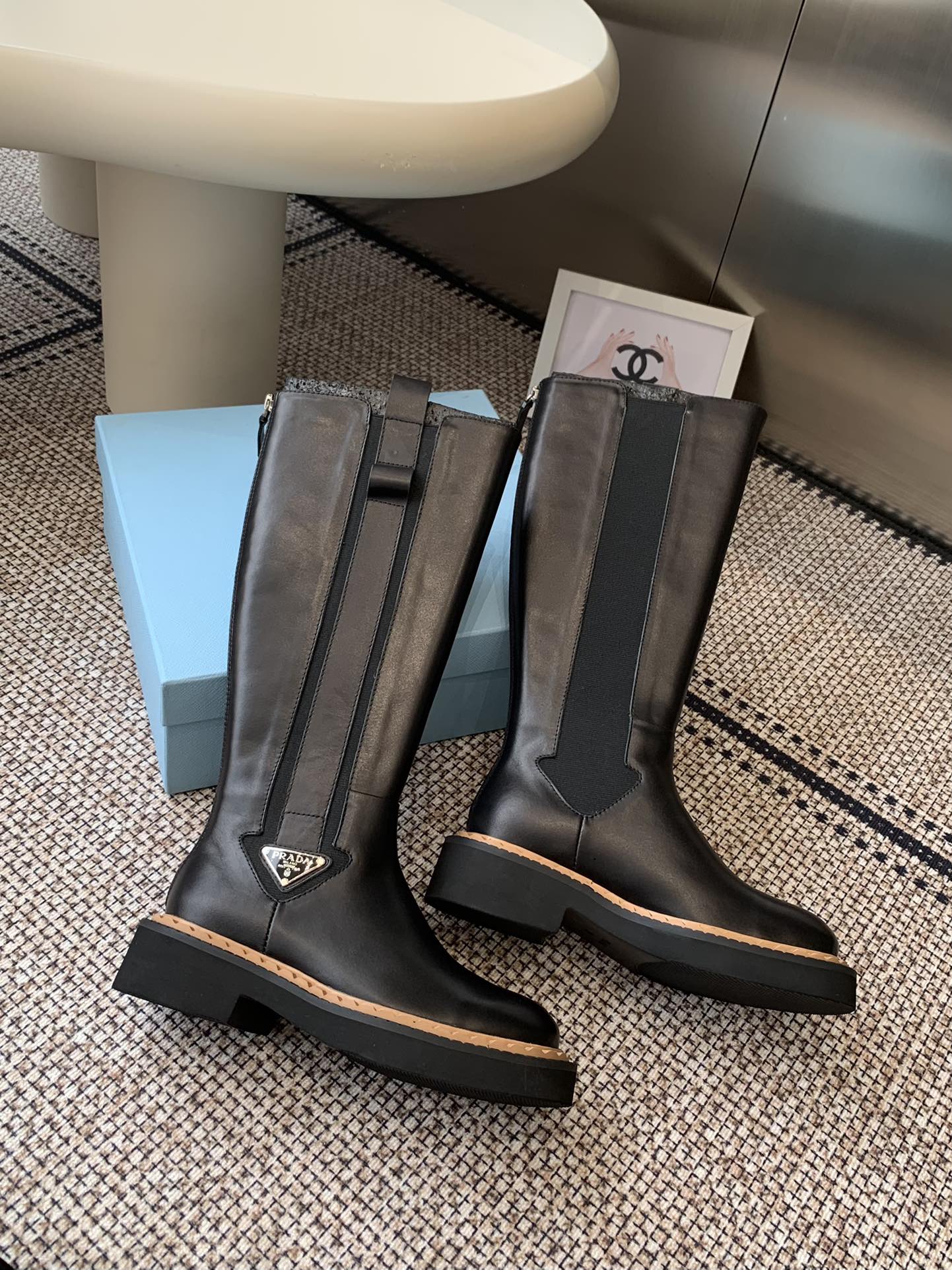 Pra 25fw Classic glossy black triangle boots