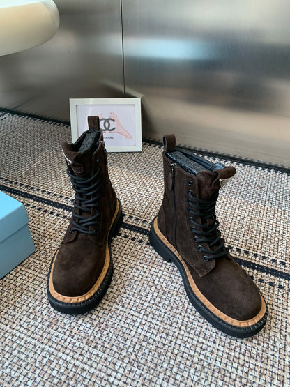 Pra 25fw Classic triangle-shaped ankle boots