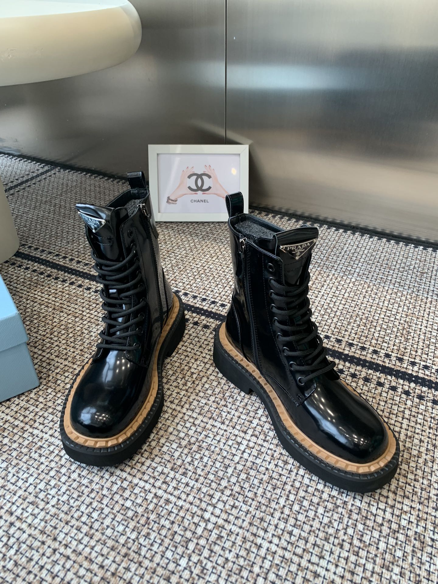 Pra 25fw Classic triangle-shaped ankle boots
