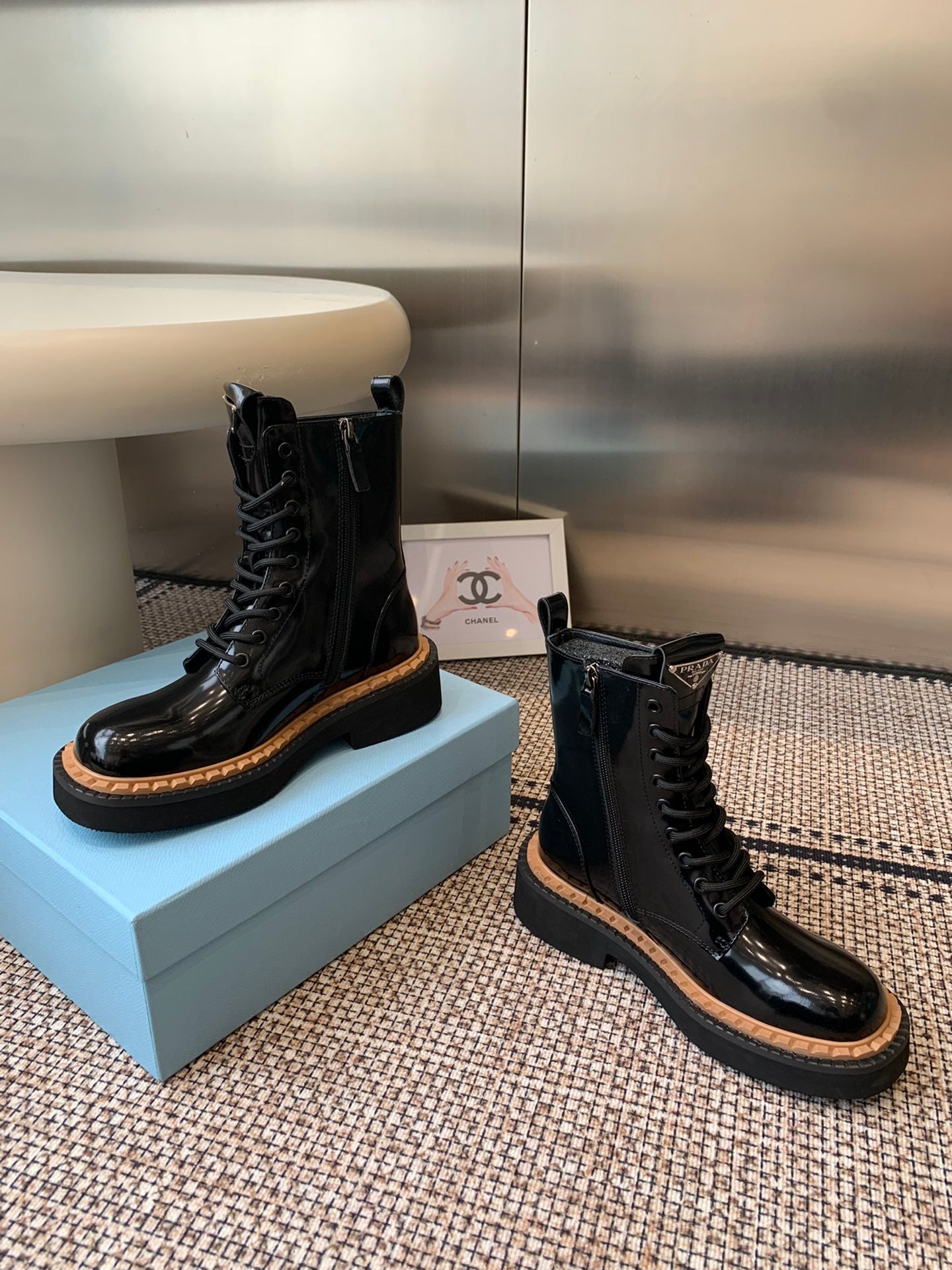 Pra 25fw Classic triangle-shaped ankle boots