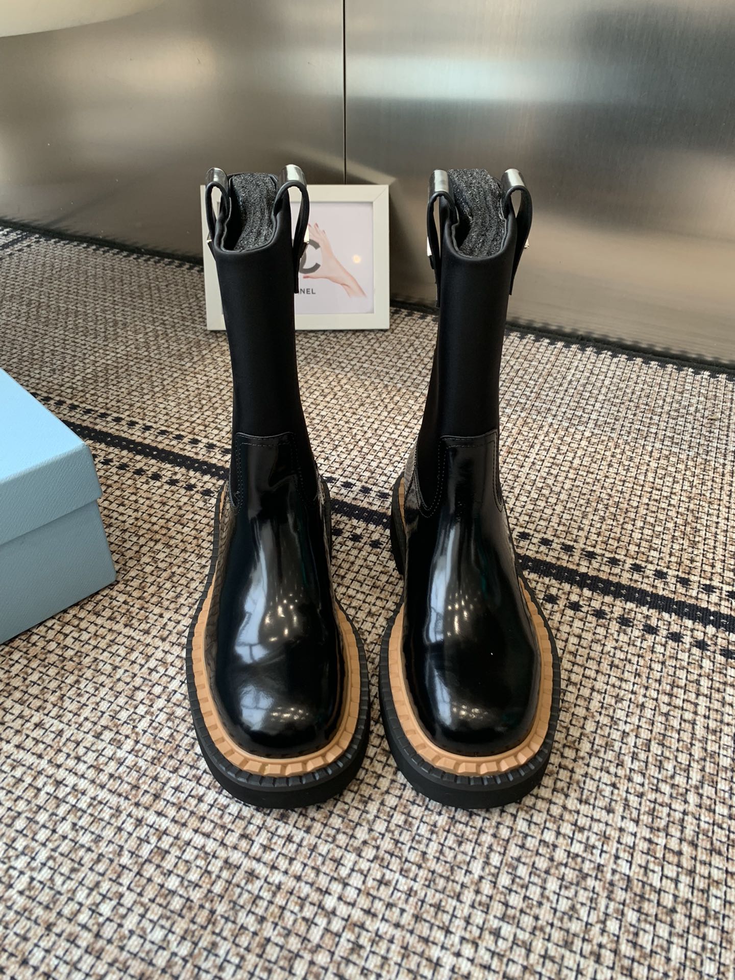 Pra 25fw Classic triangle-shaped ankle boots