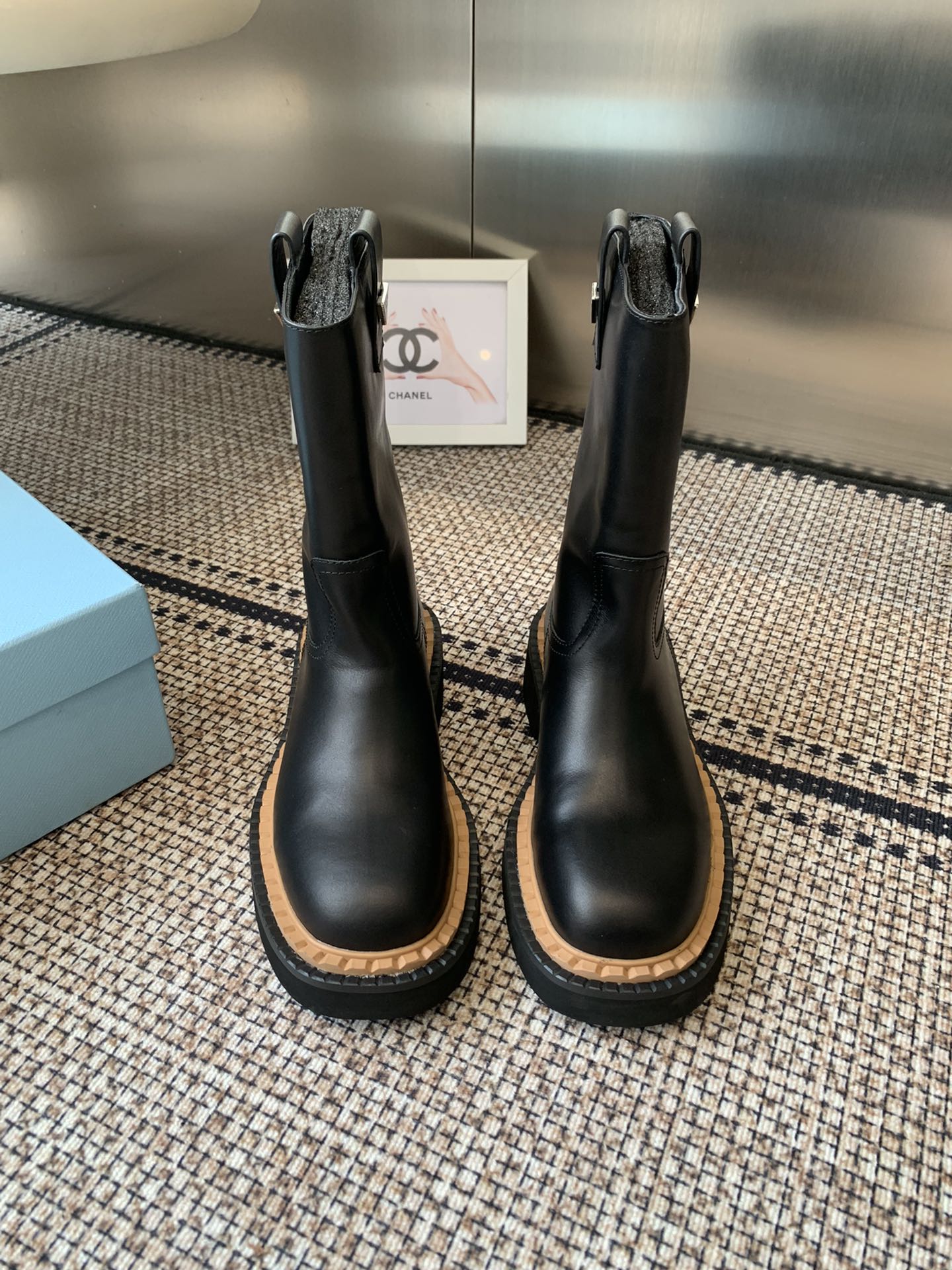 Pra 25fw Classic triangle-shaped ankle boots