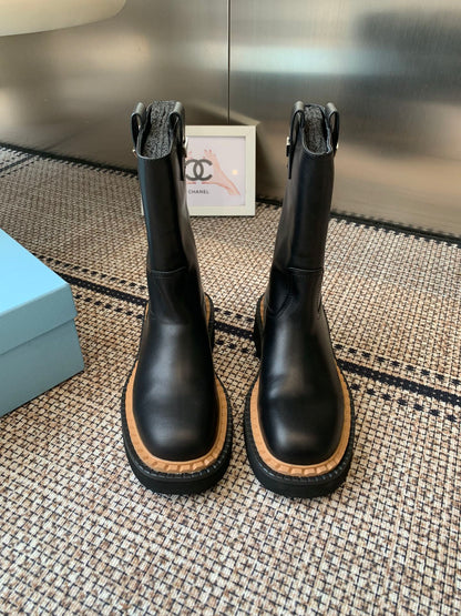Pra 25fw Classic triangle-shaped ankle boots