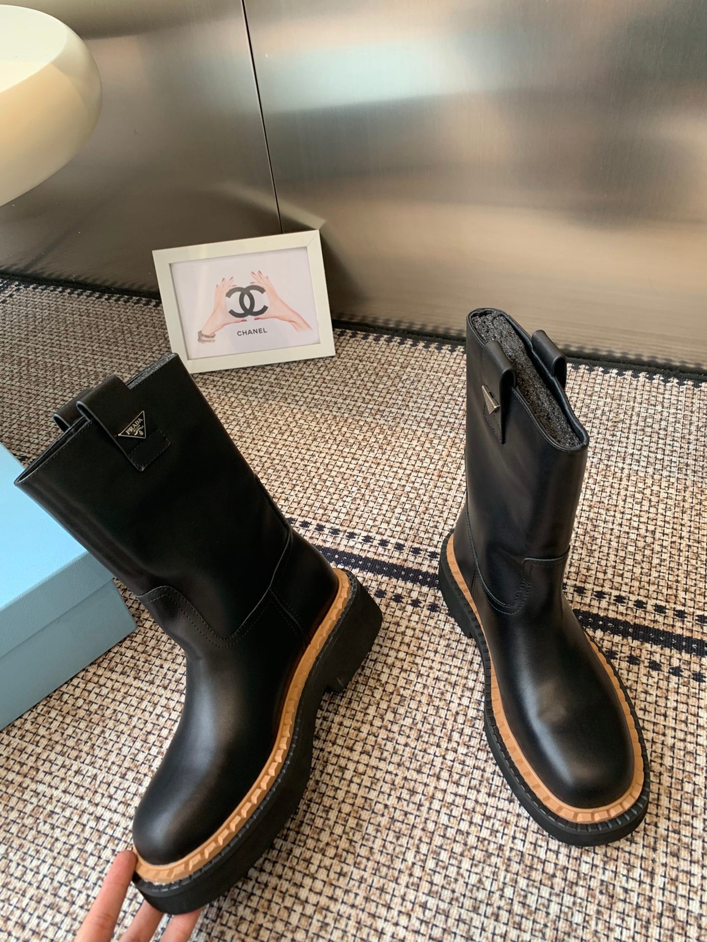 Pra 25fw Classic triangle-shaped ankle boots