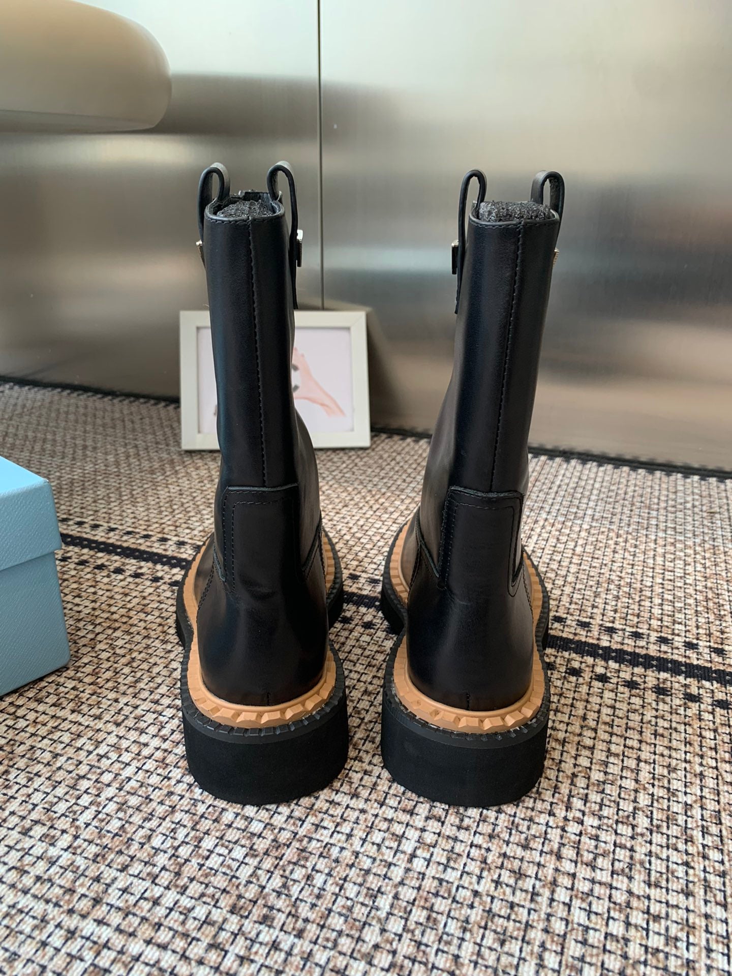 Pra 25fw Classic triangle-shaped ankle boots