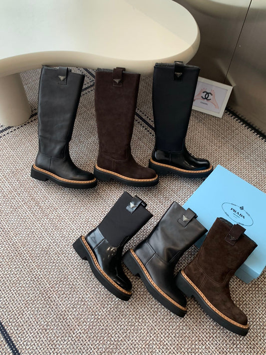 Pra 25fw Classic triangle-studded boots