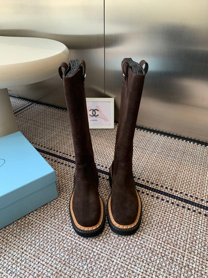 Pra 25fw Classic triangle-studded boots