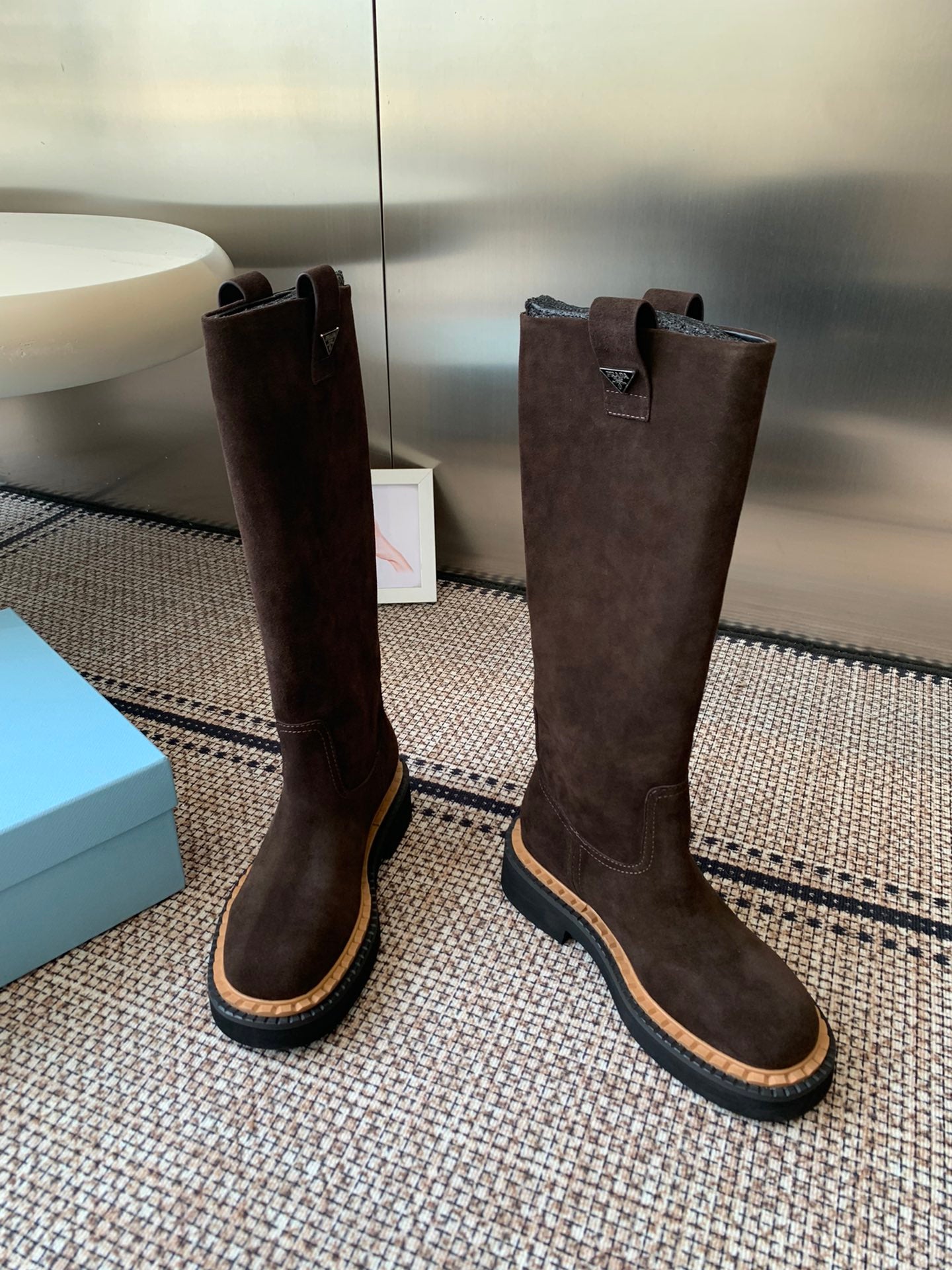 Pra 25fw Classic triangle-studded boots
