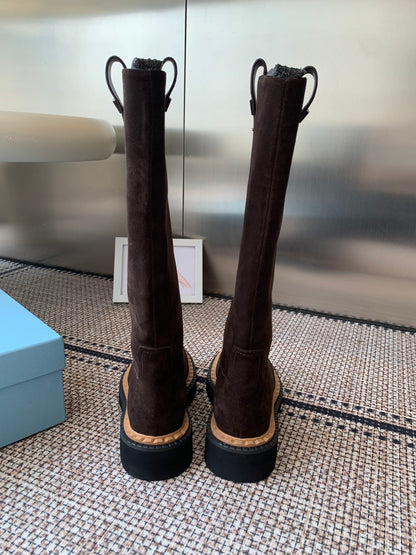 Pra 25fw Classic triangle-studded boots
