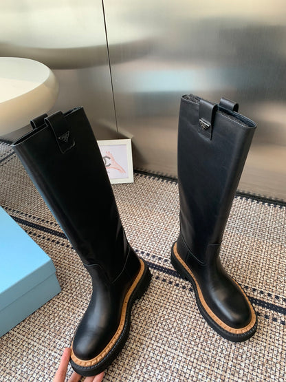 Pra 25fw Classic triangle-studded boots