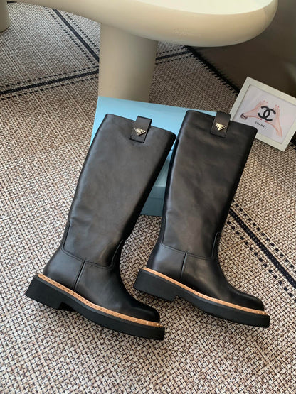 Pra 25fw Classic triangle-studded boots