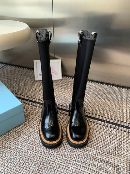 Pra 25fw Classic triangle-studded boots