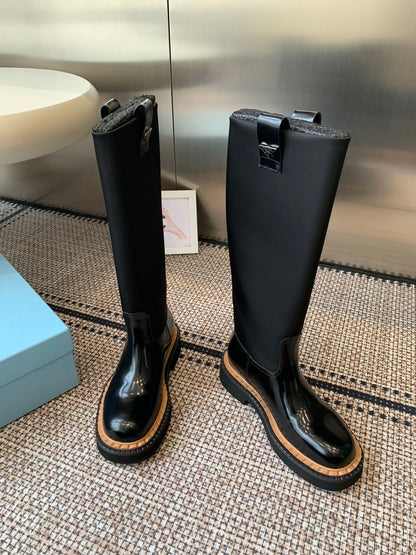 Pra 25fw Classic triangle-studded boots