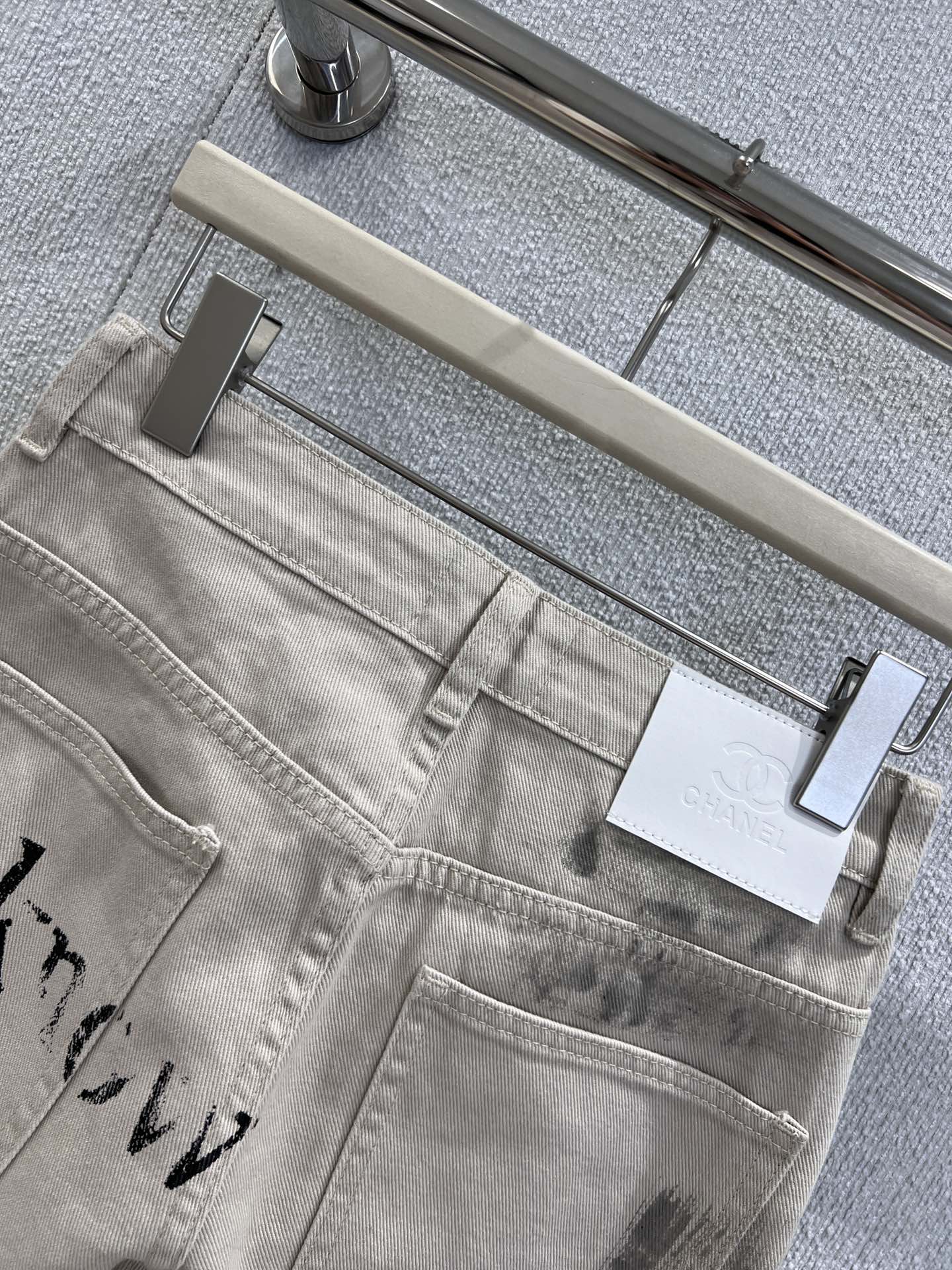 C 25fw Graffiti Lettering Straight-Leg Jeans