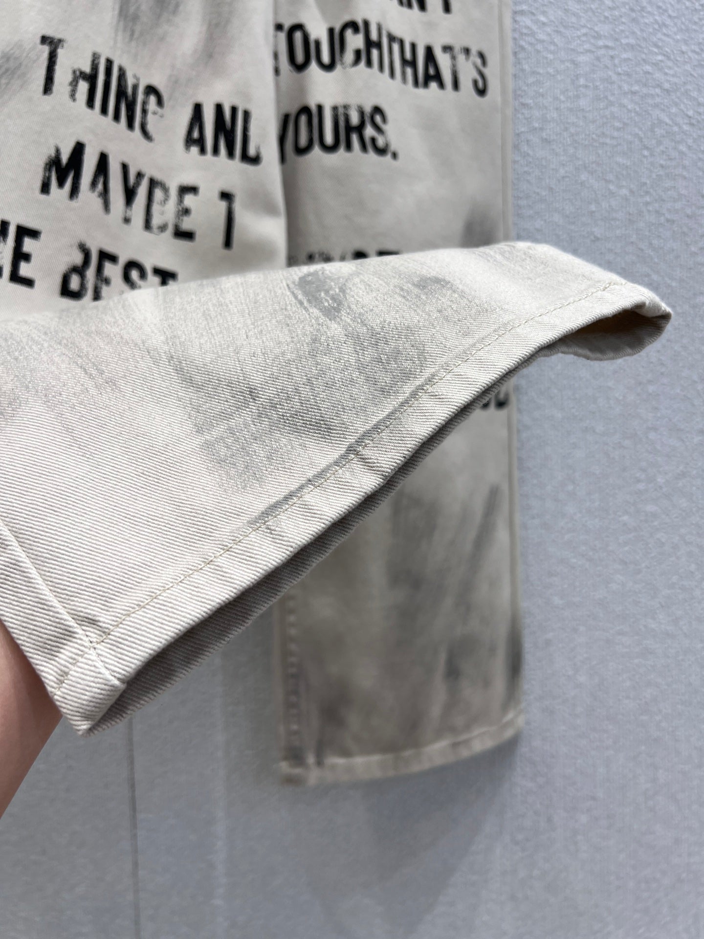 C 25fw Graffiti Lettering Straight-Leg Jeans
