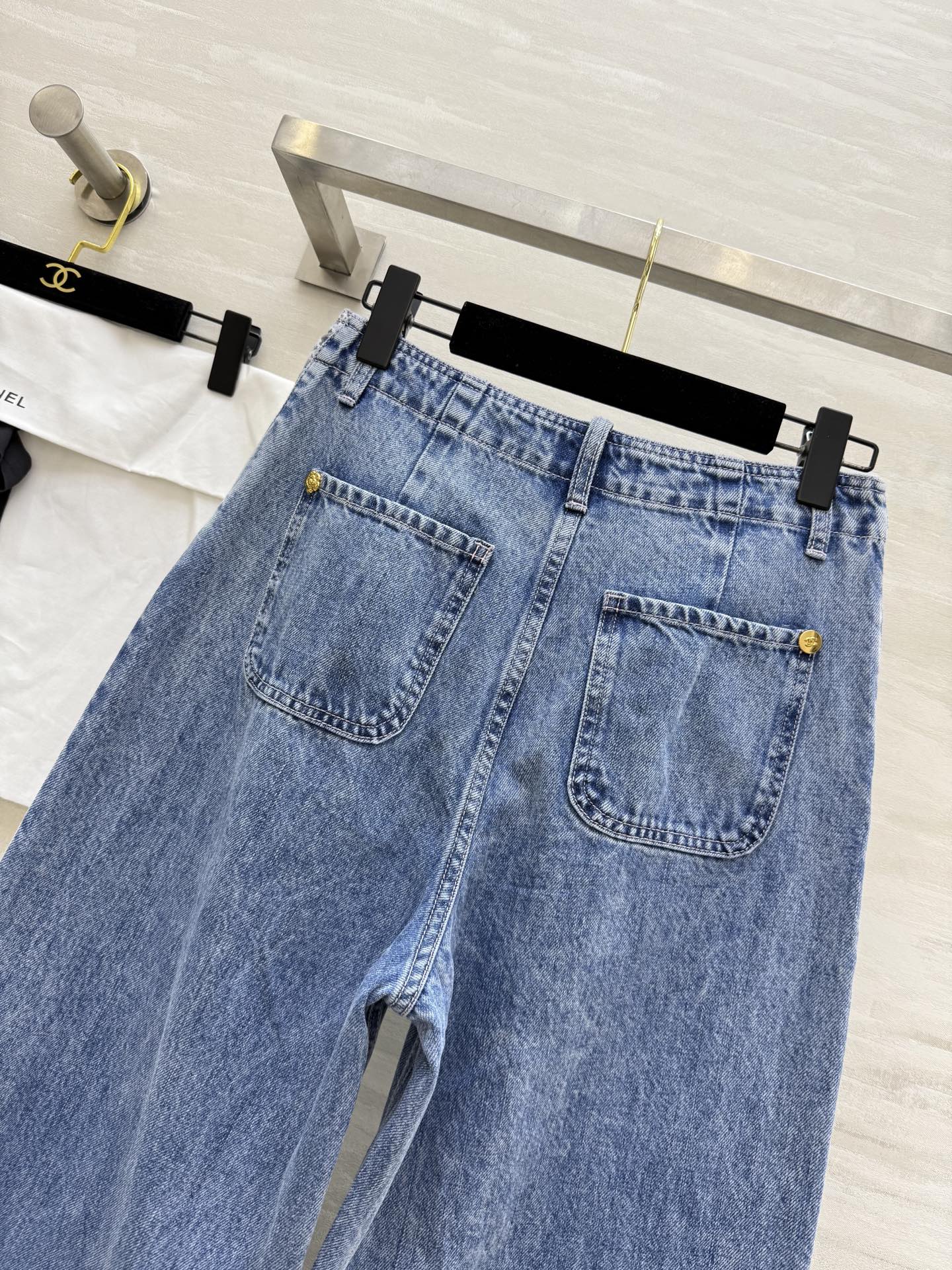 C 25 Printed washed jeans