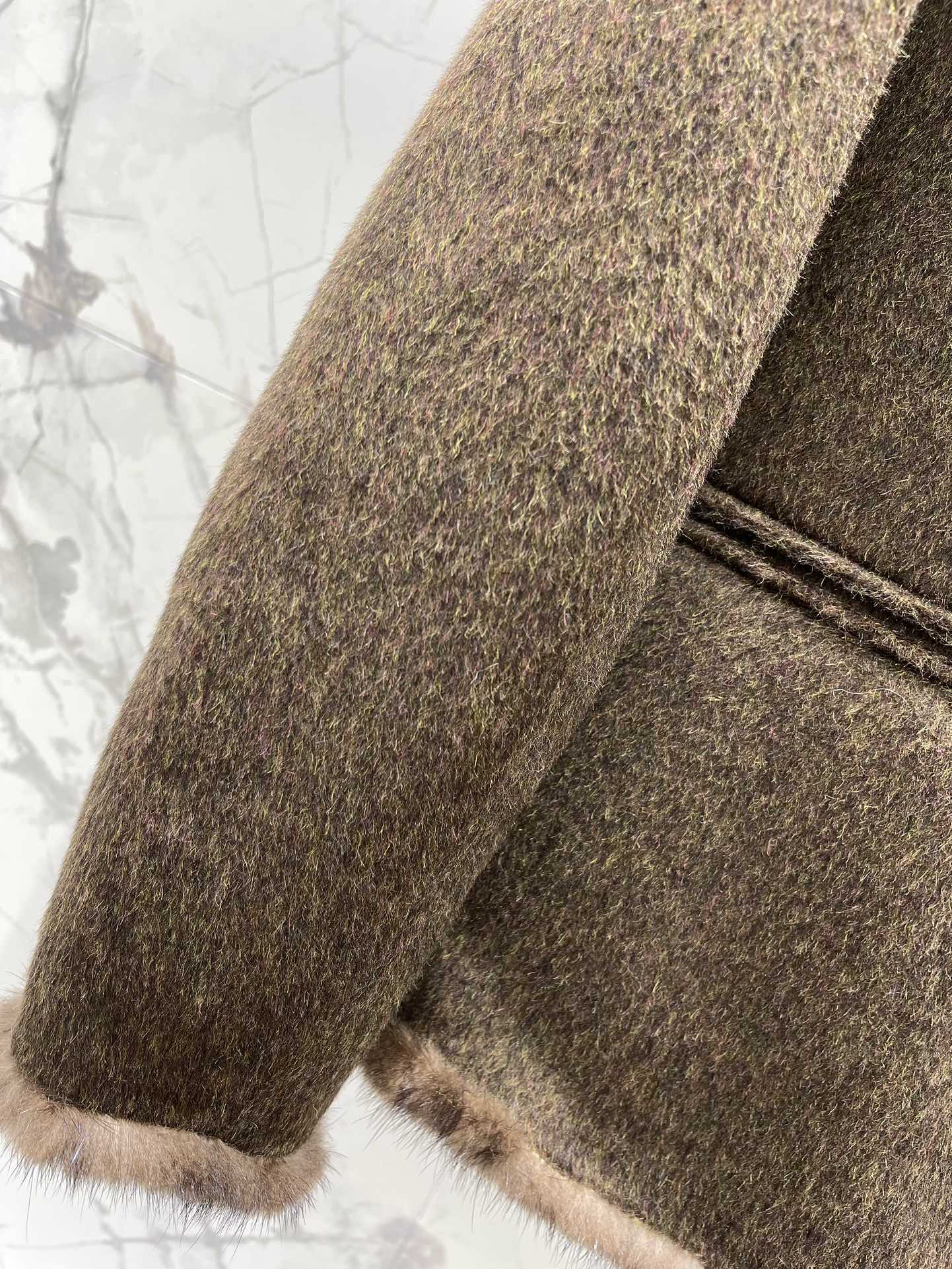 C 25fw camel hair mink coat