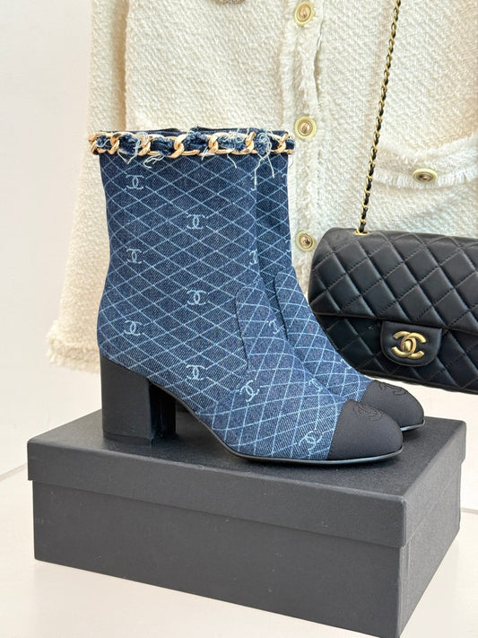 C 25Bfw Runway Style Diamond Chain High Heel Ankle Boots (DARK BLUE/BLUE)