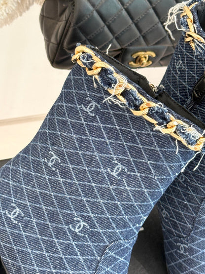 C 25Bfw Runway Style Diamond Chain High Heel Ankle Boots (DARK BLUE/BLUE)