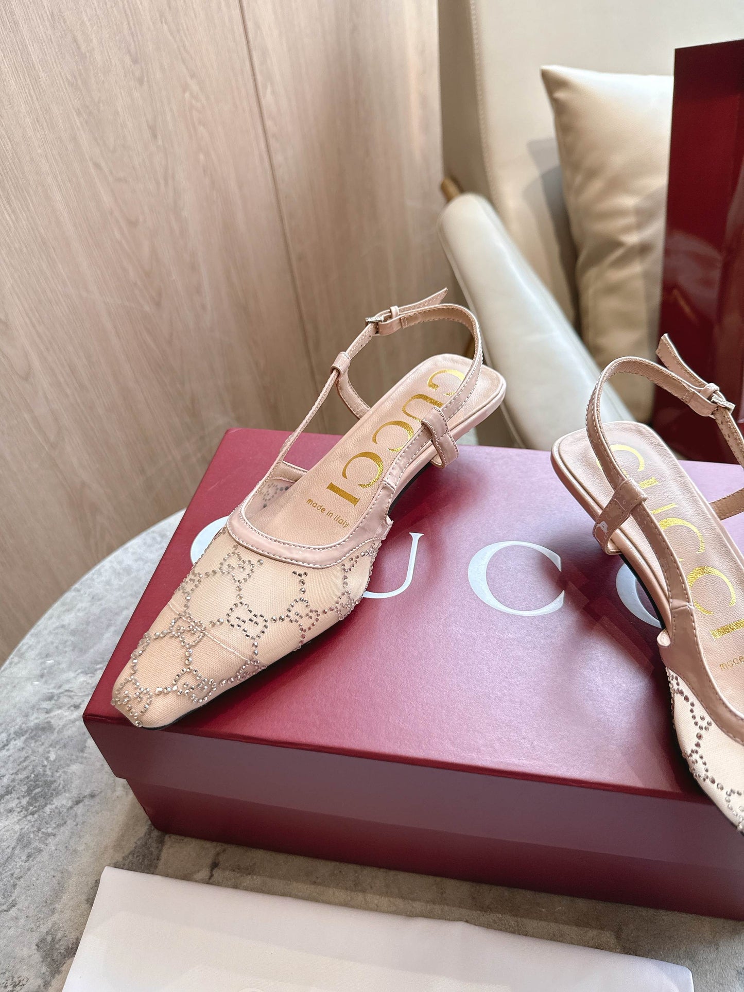 G 25 Mesh upper high heels