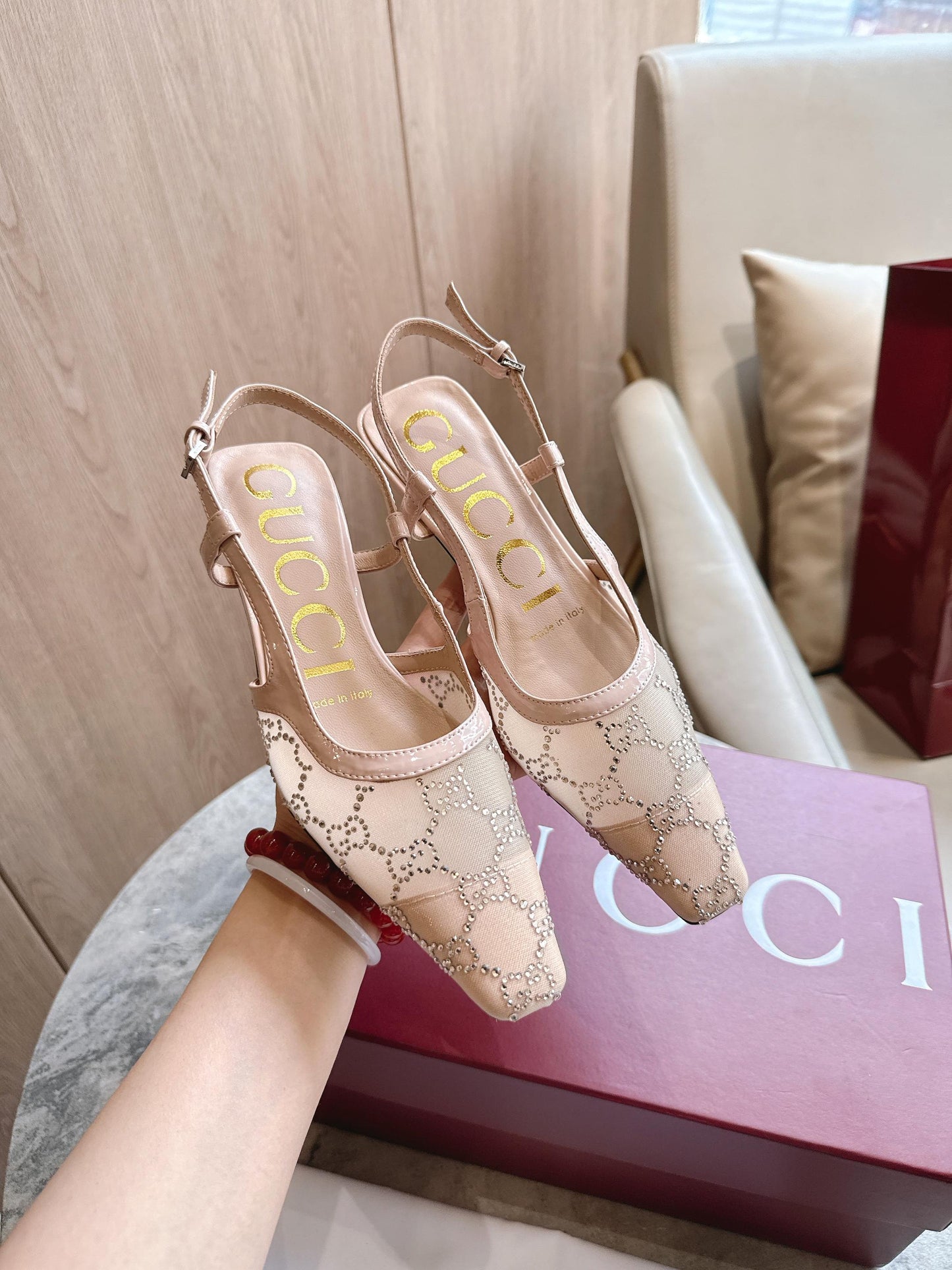 G 25 Mesh upper high heels