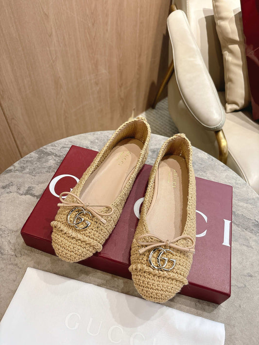 G 25 ballet flats