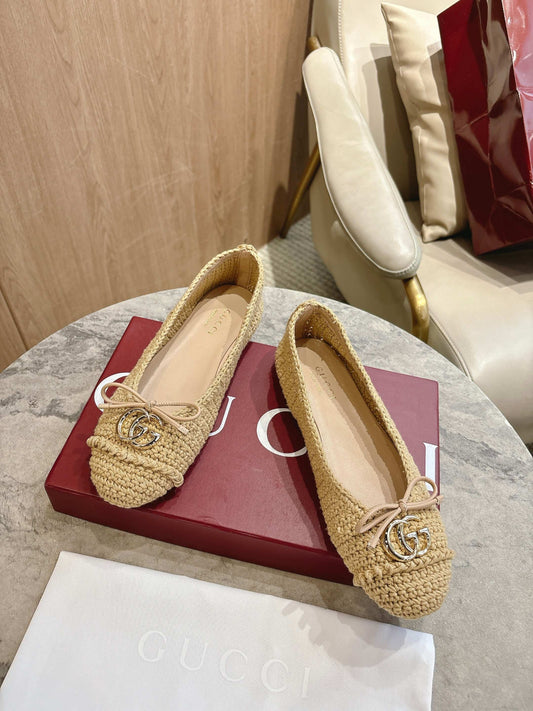 G 25 ballet flats