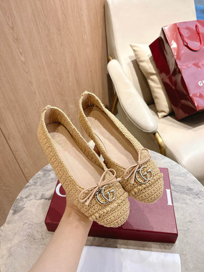 G 25 ballet flats