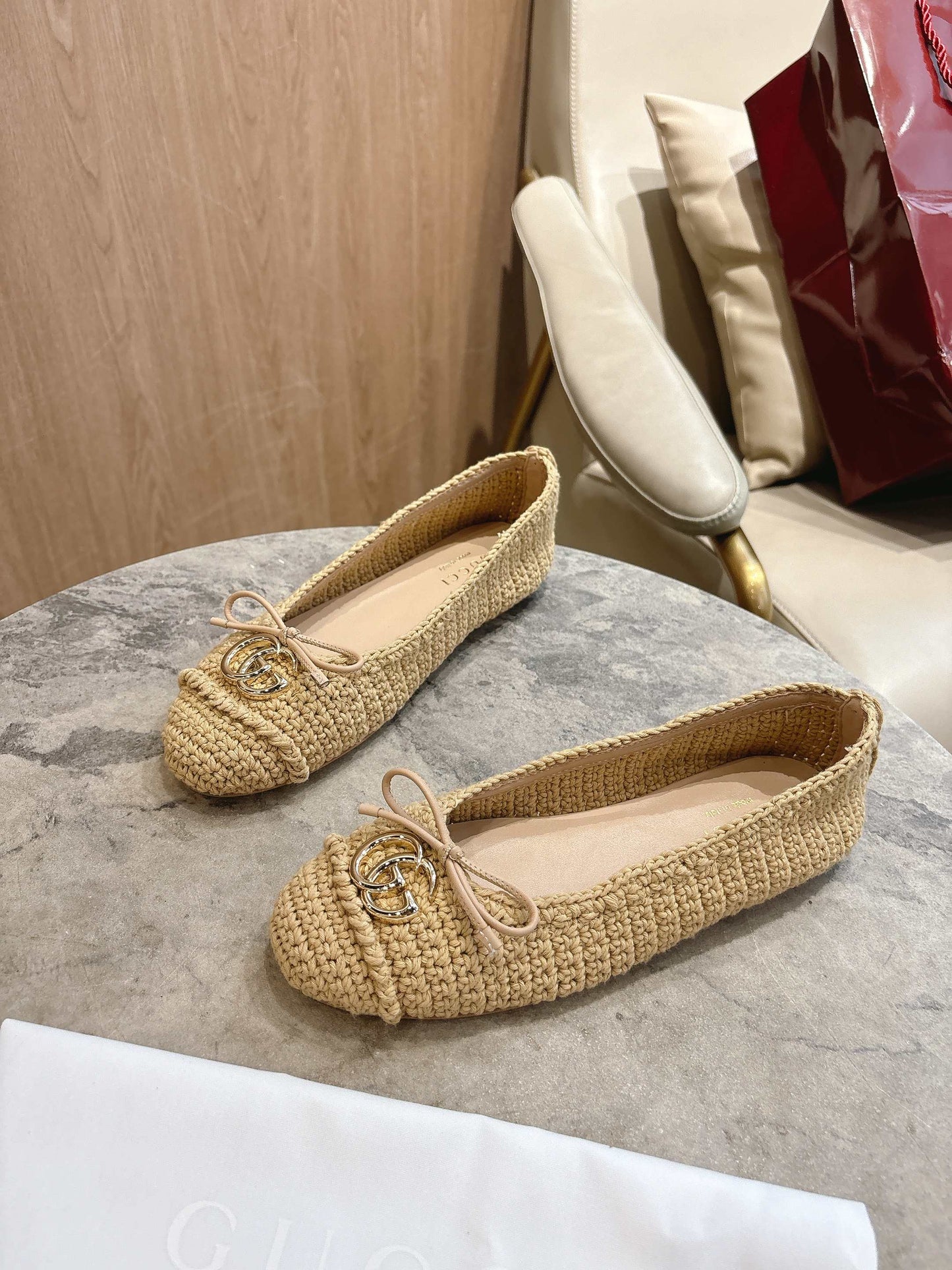 G 25 ballet flats