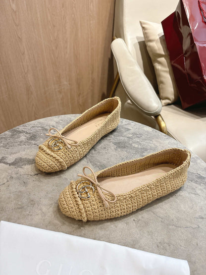 G 25 ballet flats