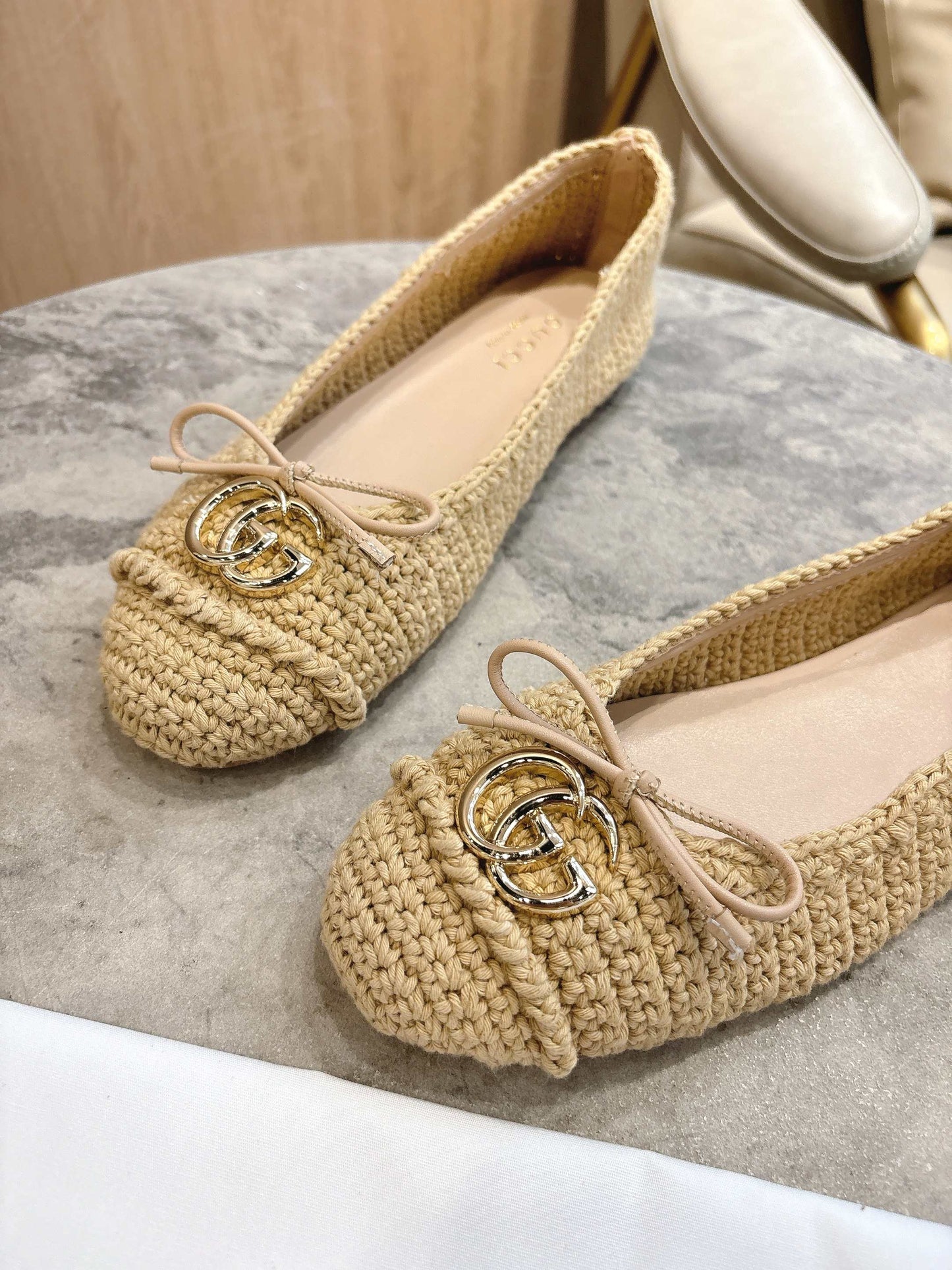 G 25 ballet flats