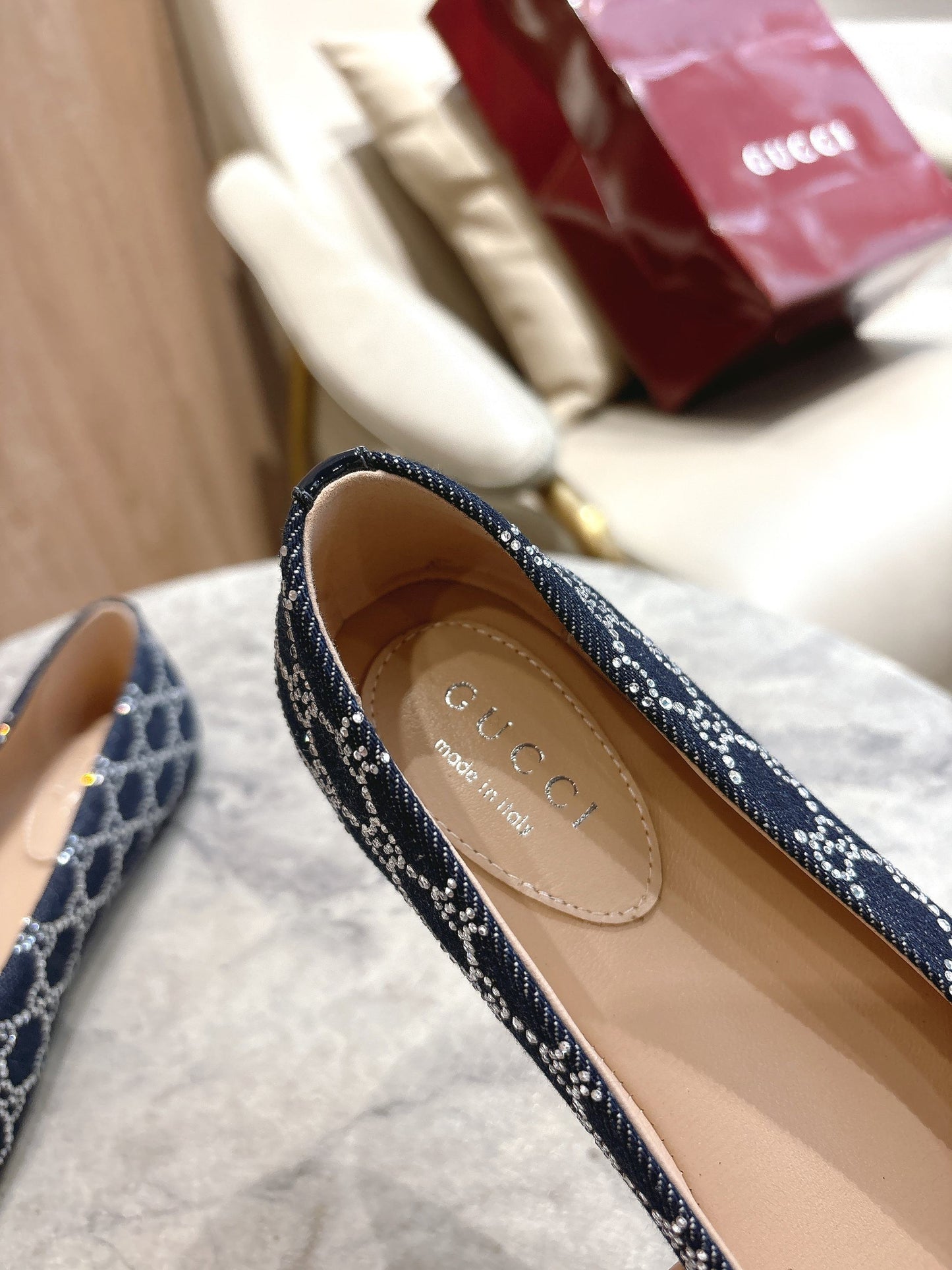 G 25 Patent ballet flats