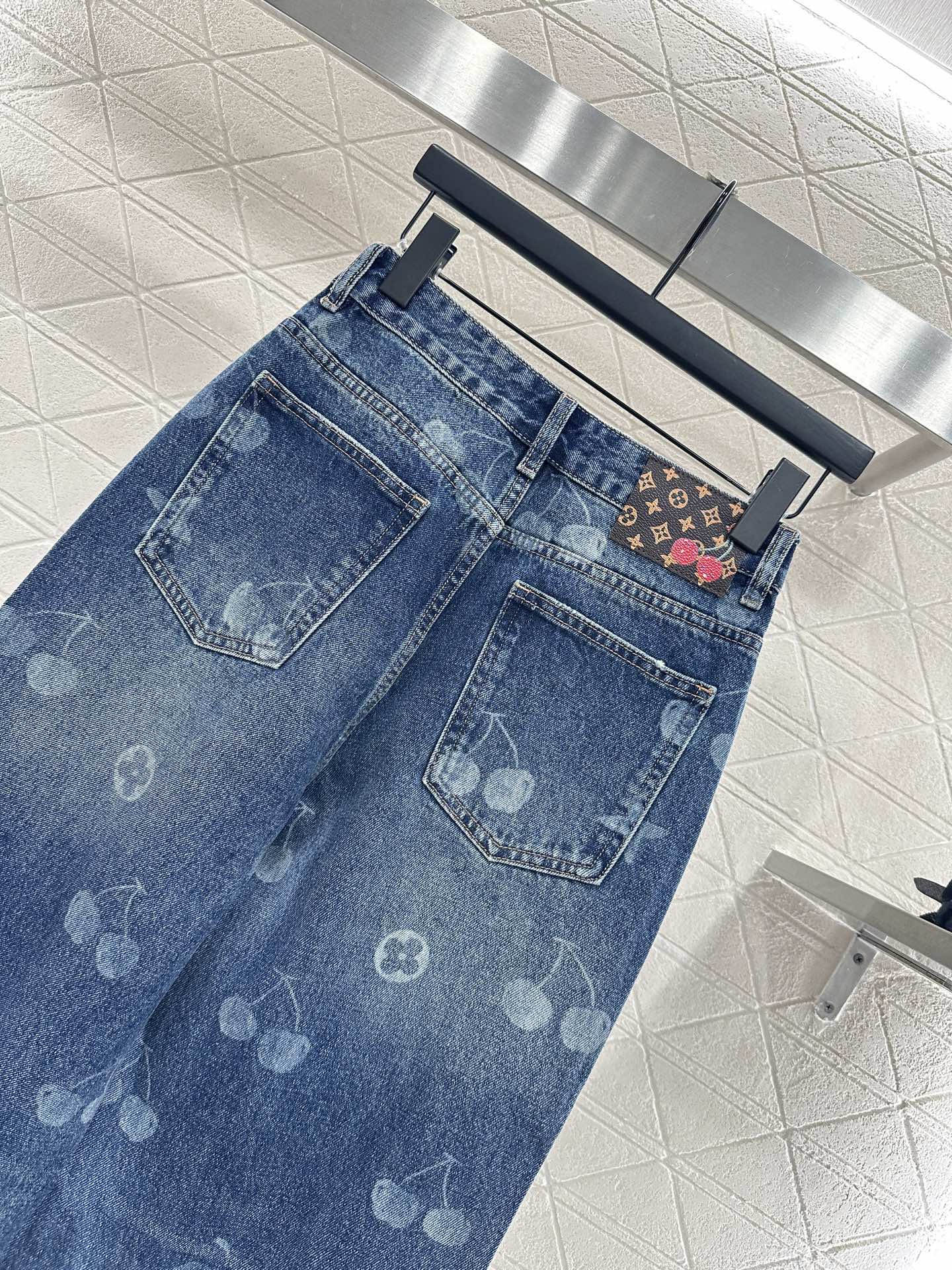 L 25 Straight-leg cherry laser denim trousers