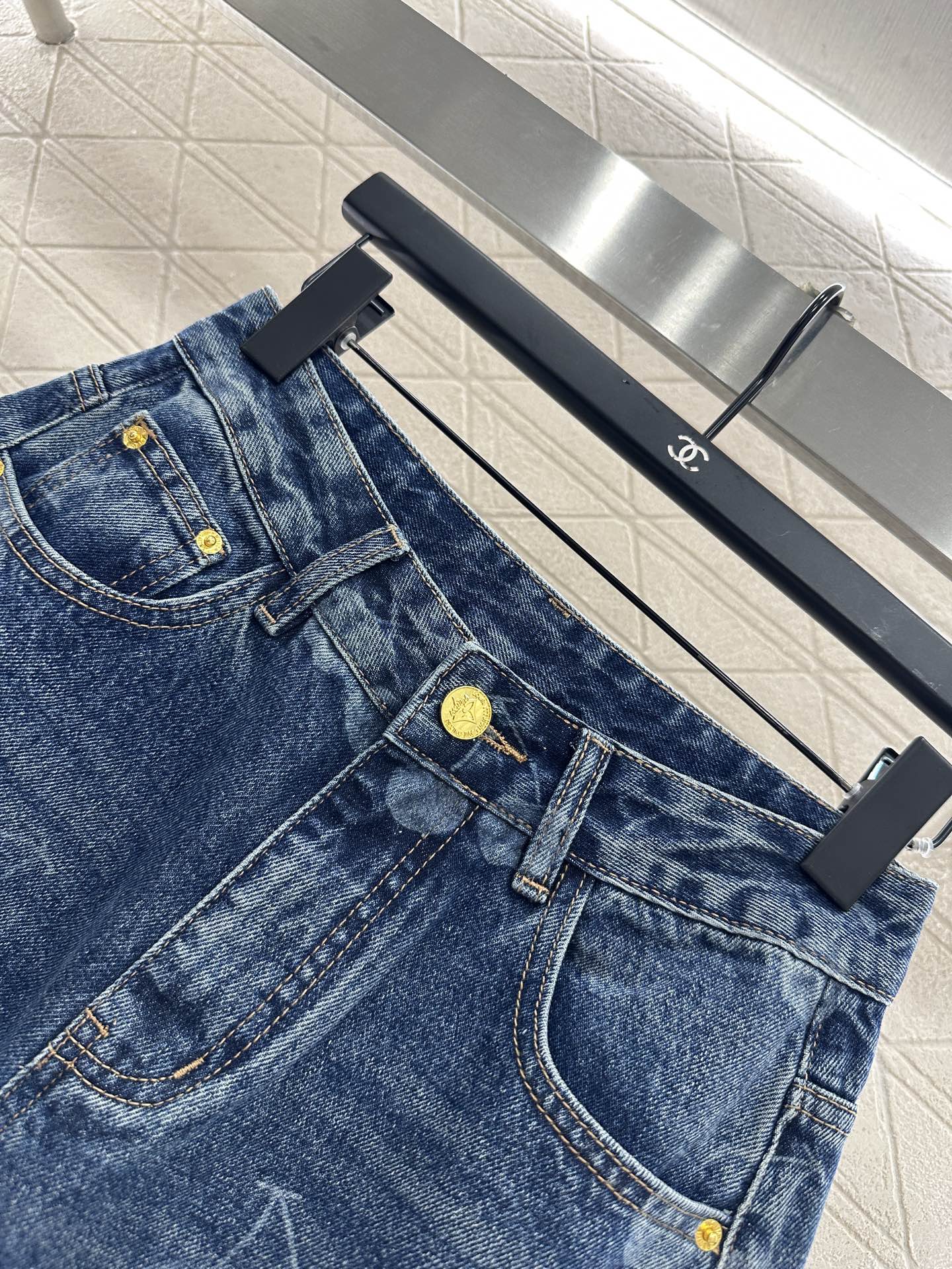 L 25 Straight-leg cherry laser denim trousers
